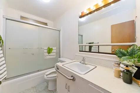 25 Wawai Loop Hilo HI 96720