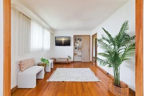 25 Wawai Loop Hilo HI 96720