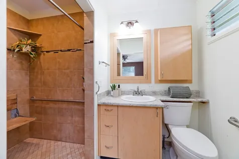 25 Wawai Loop Hilo HI 96720