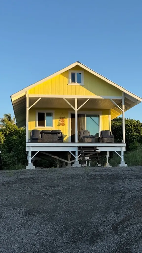 94-6534 Holowai Street Naalehu HI 96772