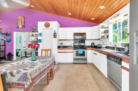 15-1994 16th Avenue Keaau HI 96749