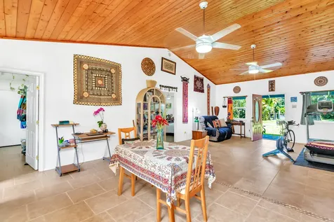 15-1994 16th Avenue Keaau HI 96749