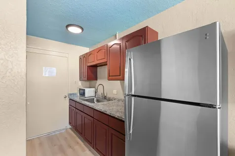 1303 Kalanianaole Street Hilo HI 96720