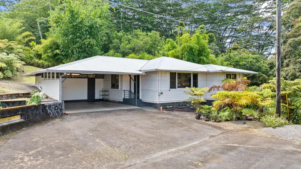 53 Ekaha Street Hilo HI 96720