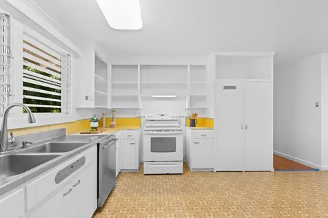 53 Ekaha Street Hilo HI 96720