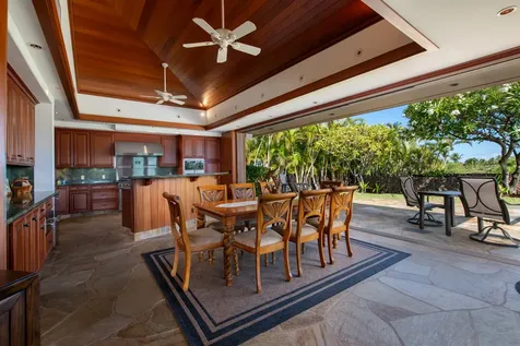 68-135 Pukaua Place Kamuela HI 96743