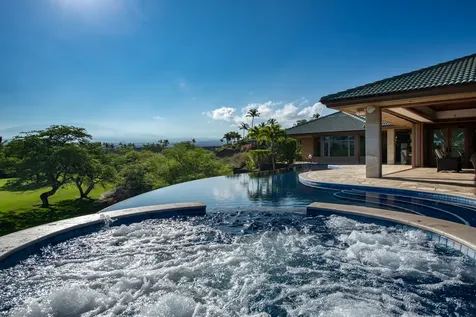 68-135 Pukaua Place Kamuela HI 96743