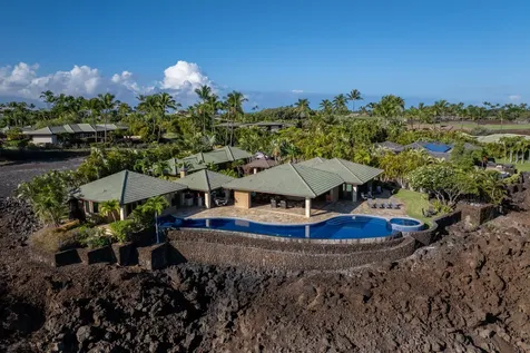 68-135 Pukaua Place Kamuela HI 96743