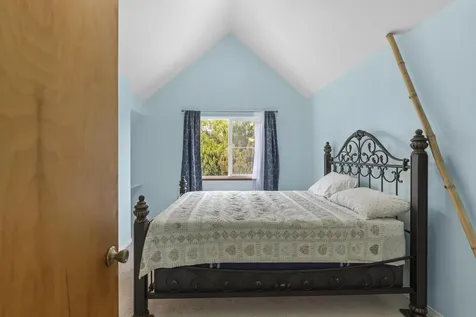 15-1948 12th Avenue Keaau HI 96749