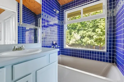 29-655 Chin Chuck Road Hakalau HI 96710