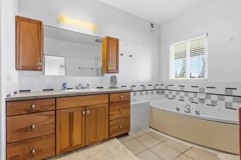 29-655 Chin Chuck Road Hakalau HI 96710