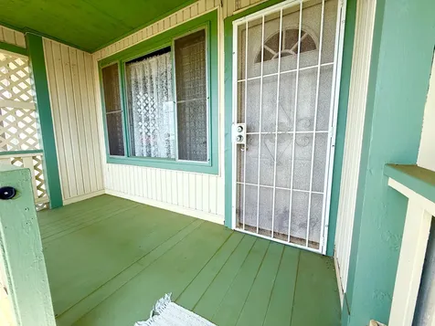 95-5576 Lokelani Street Naalehu HI 96772