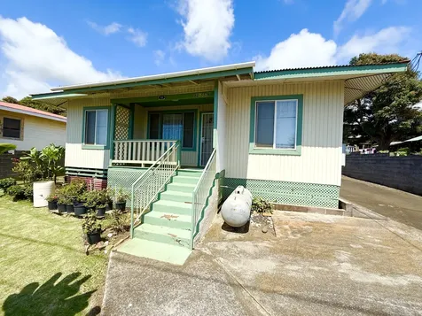 95-5576 Lokelani Street Naalehu HI 96772