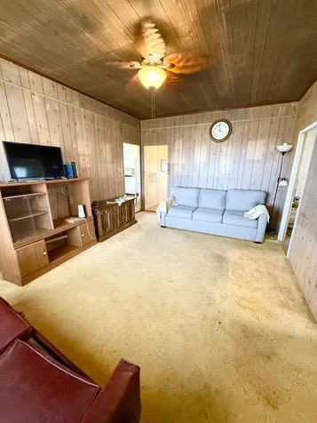 95-5576 Lokelani Street Naalehu HI 96772