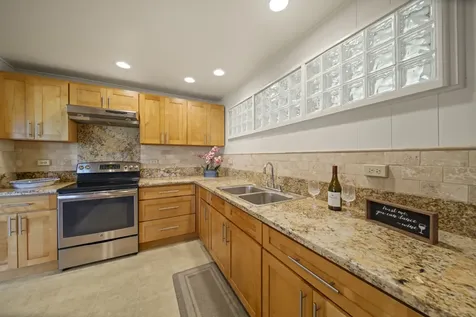 1808 Waianuenue Avenue Hilo HI 96720