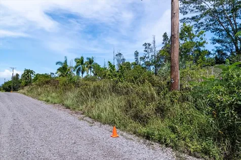 2ND Avenue Keaau HI 96749