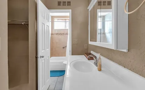 360 Kauila Street Hilo HI 96720