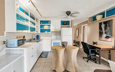 360 Kauila Street Hilo HI 96720