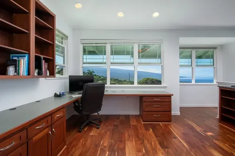 81-853 Makahiki Lane Captain Cook HI 96704