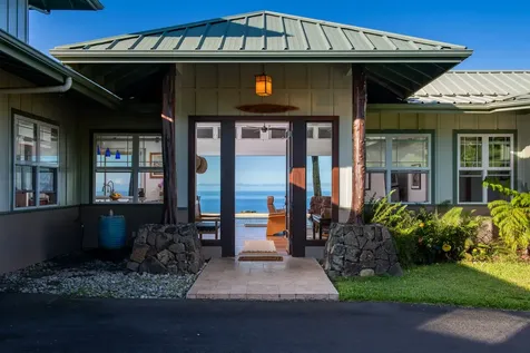 81-853 Makahiki Lane Captain Cook HI 96704