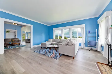 1706 Waianuenue Avenue Hilo HI 96720