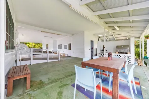 1706 Waianuenue Avenue Hilo HI 96720