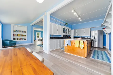 1706 Waianuenue Avenue Hilo HI 96720