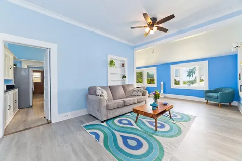 1706 Waianuenue Avenue Hilo HI 96720