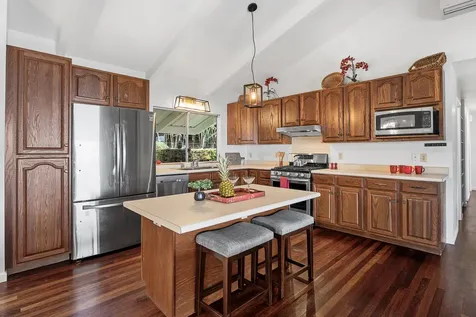 75-5256-A Mamalahoa Highway Holualoa HI 96740