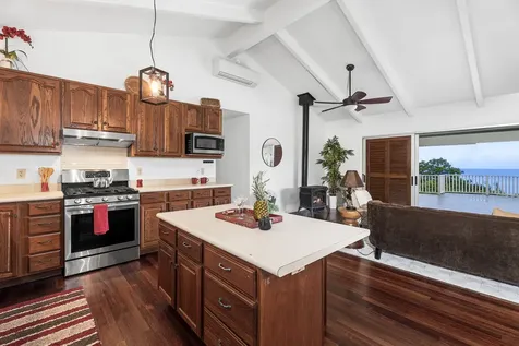 75-5256-A Mamalahoa Highway Holualoa HI 96740