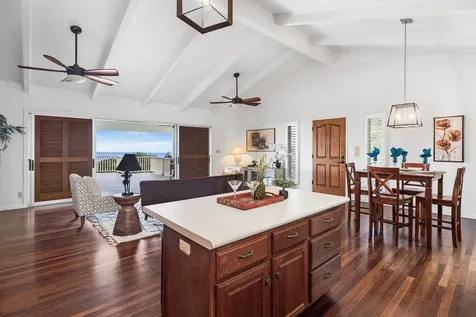 75-5256-A Mamalahoa Highway Holualoa HI 96740