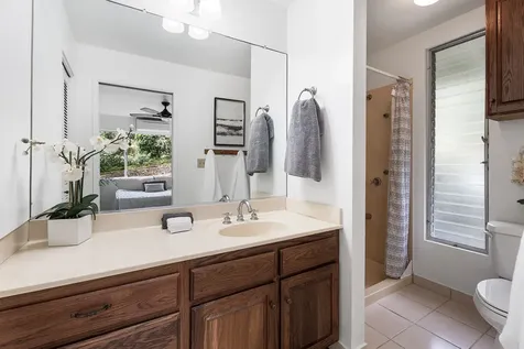 75-5256-A Mamalahoa Highway Holualoa HI 96740