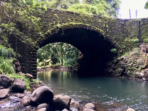 289 Wainaku Street Hilo HI 96720