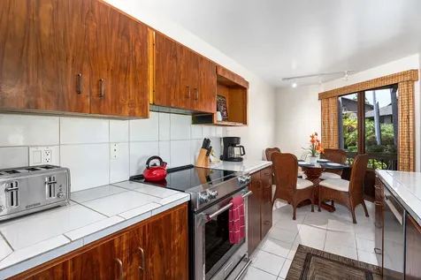 78-261 Manukai Street Kailua-kona HI 96740