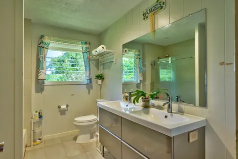 82-1019 Koa Road Captain Cook HI 96704