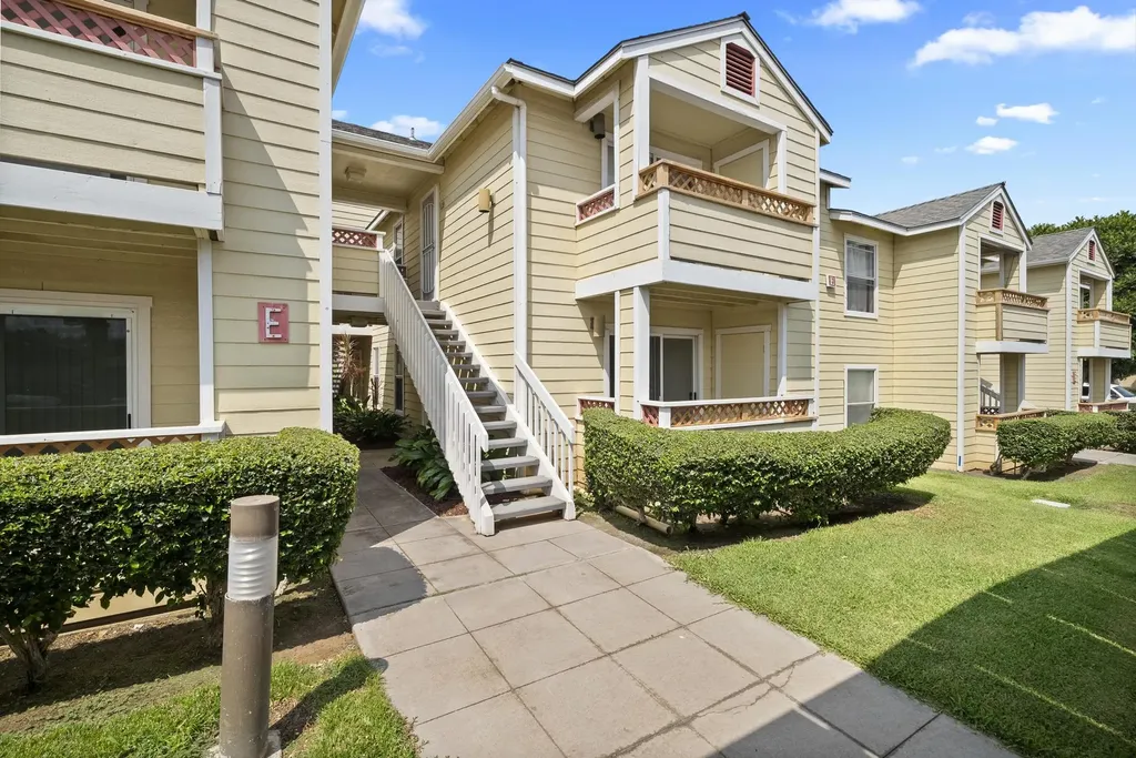 68-3831 Lua-kula Street Waikoloa HI 96738
