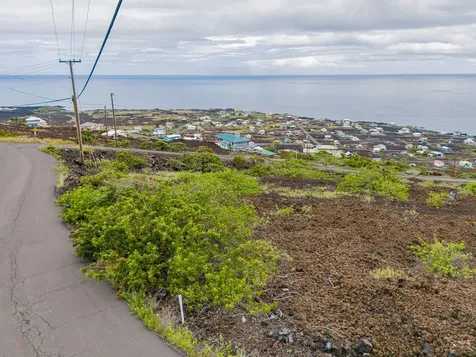 88-1516 Pikake Avenue Captain Cook HI 96704