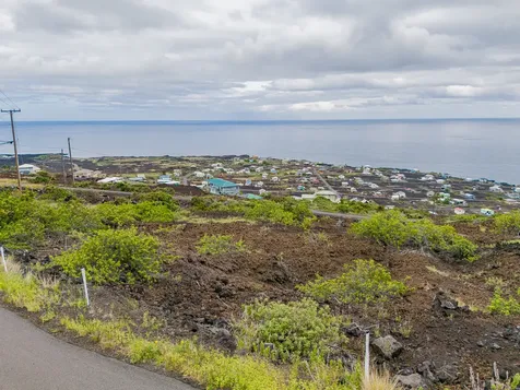 88-1516 Pikake Avenue Captain Cook HI 96704