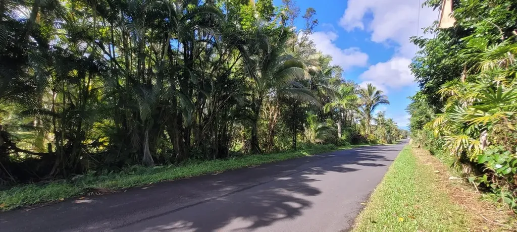 15-1890 31st Avenue Keaau HI 96749