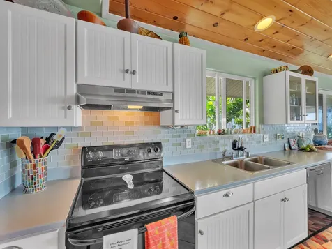 15-947 Paradise Ala Kai Drive Keaau HI 96749