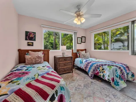 15-947 Paradise Ala Kai Drive Keaau HI 96749