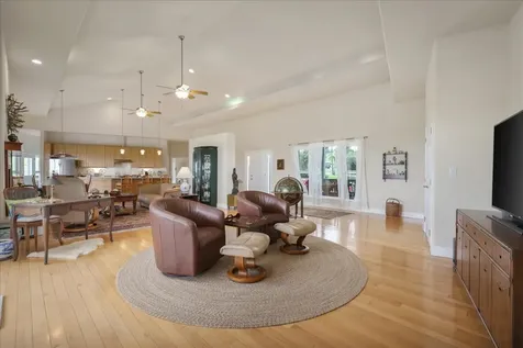 27-1127 Onohi Loop Pepeekeo HI 96783