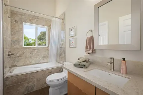 27-1127 Onohi Loop Pepeekeo HI 96783