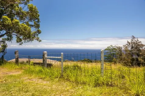 Spencer Road Laupahoehoe HI 96764