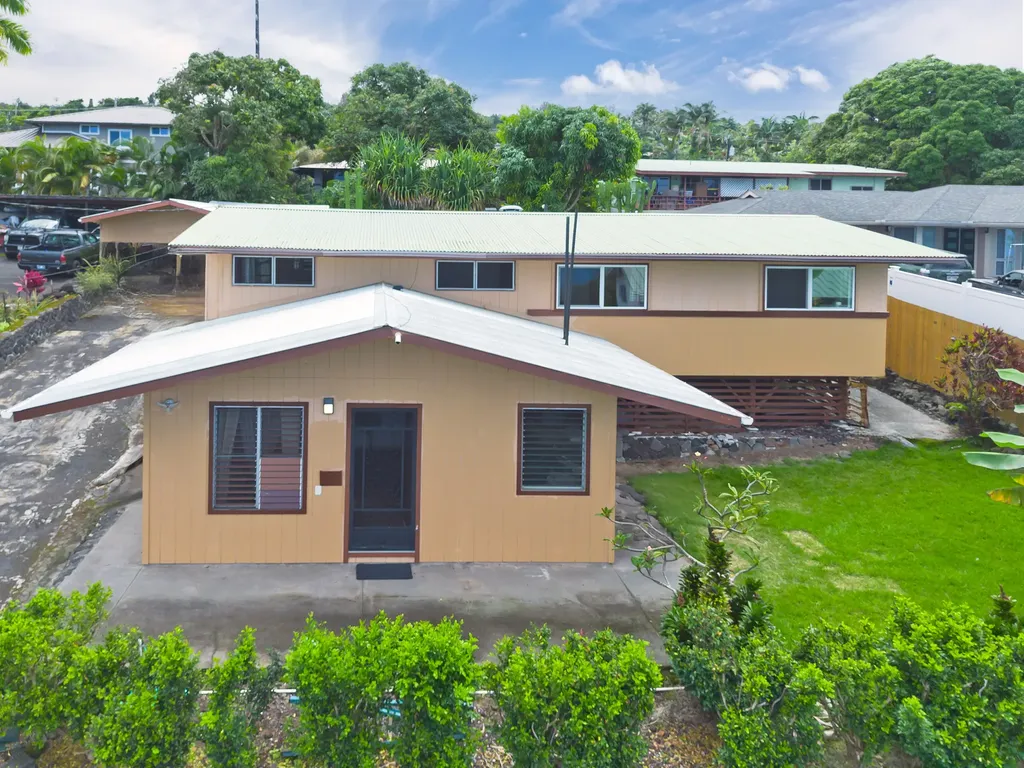 81-6356 Keopuka Place Captain Cook HI 96750