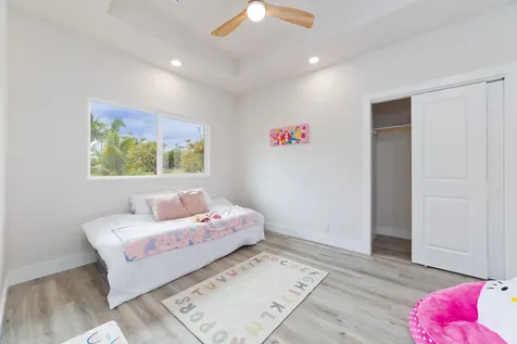 15-1713 32nd Avenue Keaau HI 96749