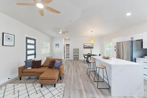 15-1713 32nd Avenue Keaau HI 96749