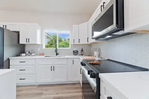 15-1713 32nd Avenue Keaau HI 96749