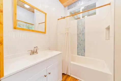 82-1085 Nanaina Lani Place Captain Cook HI 96704