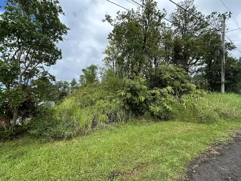 25-82 Malumalu Street Hilo HI 96720